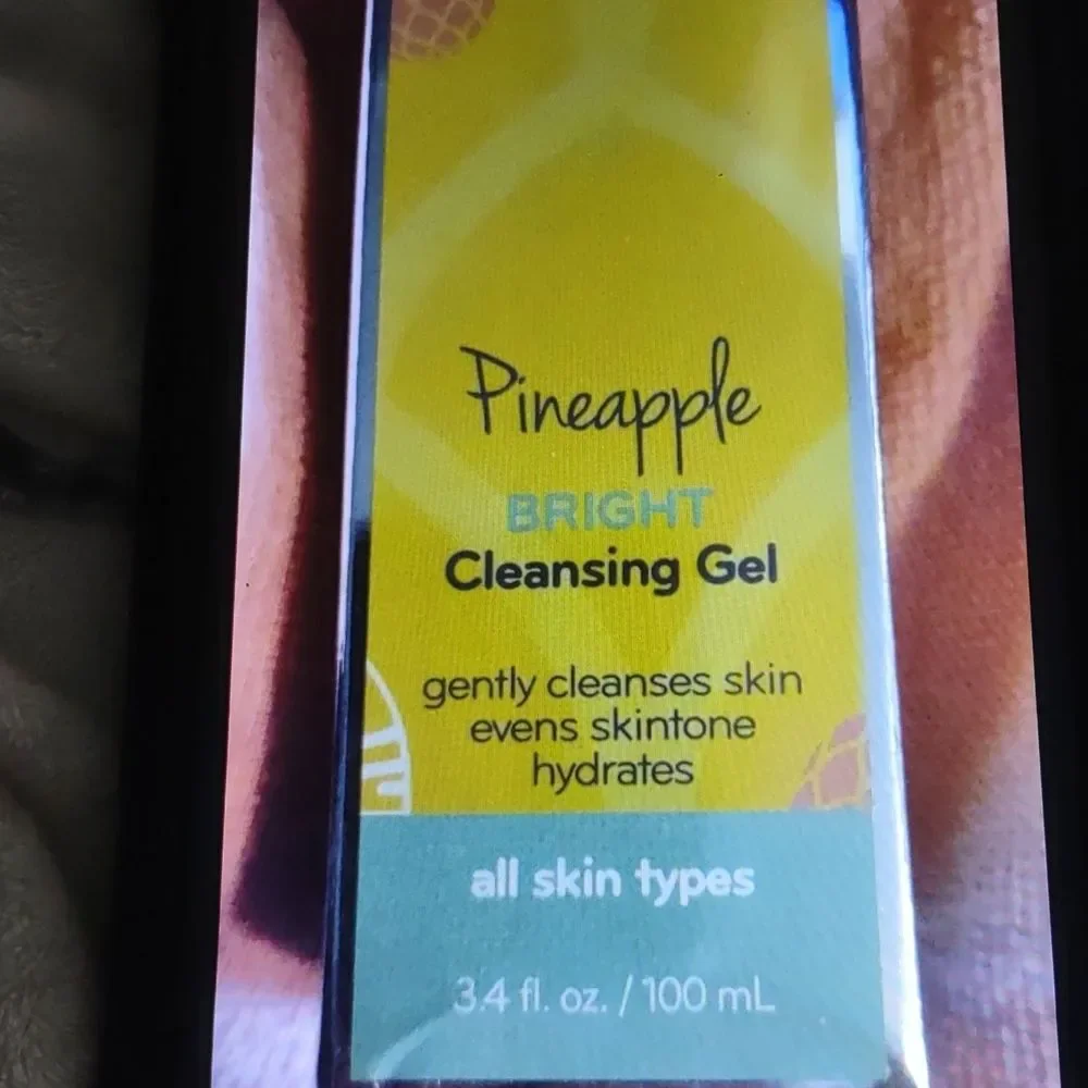NEW Purlisse Pineapple Bright Cleanser Gel